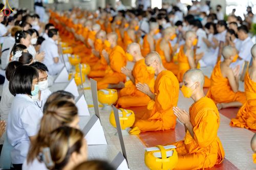 ภาพ No.84214:พิธีขอบรรพชา , พิธีขอสรณคมน์และศีล ,  พิธีรับบาตร , พิธีอุปสมบท ในโครงการบรรพชาอุปสมบทหมู่ธรรมทายาทรุ่นเข้าพรรษา และโครงการบรรพชาสามเณรโรงเรียนนานาชาติ รุ่นที่ 12 ณ โบสถ์พระไตรปิฎก วัดพระธรรมกาย วันที่ 22 กรกฎาคม พ.ศ. 2566