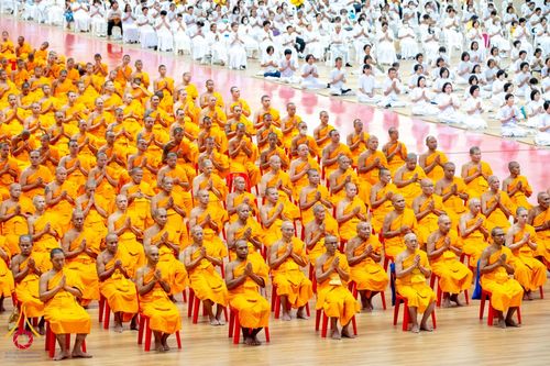 ภาพ No.146030:พิธีเจริญพระพุทธมนต์ ปฏิบัติธรรมเจริญสมาธิภาวนา เพื่อถวายเป็นพระราชกุศล แด่พระบาทสมเด็จพระเจ้าอยู่หัว เนื่องในโอกาสพระราชพิธีมหามงคล เฉลิมพระชนมพรรษา 6 รอบ 28 กรกฎาคม 2567 วันอาทิตย์ที่ 28 กรกฎาคม พ.ศ. 2567  ณ ห้องแก้วสารพัดนึก 2 สภาธรรมกายสากล
