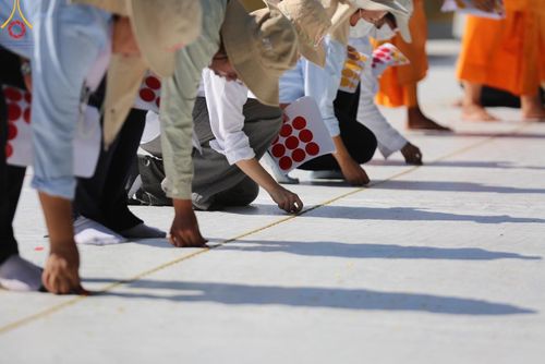 ภาพ No.106965:V.3 ตั้งใจ การเตรียมงาน เก็บงาน การรับบุญของเจ้าหน้าที่หน่วยงานต่างๆ เพื่อโครงการธรรมยาตรา กตัญญูบูชามหาปูชนียาจารย์ พระมงคลเทพมุนี (สด จนฺทสโร) พระผู้ปราบมาร อนุสรณ์สถาน 7 แห่ง ปีที่ 12 ระหว่างวันที่ 2 - 31 มกราคม พ.ศ. 2567