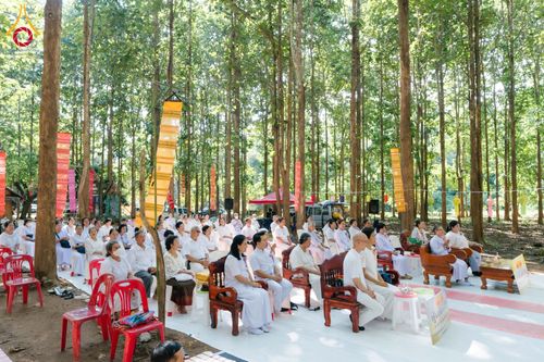 ภาพ No.169554:พิธีทอดกฐิน ณ ศูนย์ปฏิบัติธรรมนานาชาติตะวันพร้าว จ.เชียงใหม่ ในโครงการกฐินสามัคคีทั่วไทย 30,000 วัด บูชาธรรม 80 ปี หลวงพ่อธัมมชโย โดยคณะศิษยานุศิษย์วัดพระธรรมกาย วันที่ 25 ตุลาคม พ.ศ. 2567