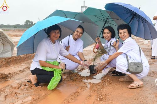 ภาพ No.100439:พิธีทอดกฐินสามัคคี และพิธีเทฐานรากอาคาร สร้างโรงทานหมู่บ้านปฎิบัติธรรม ณ ศูนย์อบรมเยาวชนปัตตานี วันที่ 26 พฤศจิกายน พ.ศ. 2566