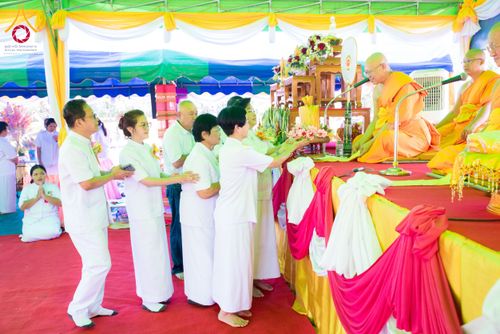 ภาพ No.175479:พิธีทอดกฐินสามัคคี ณ ศูนย์ปฏิบัติธรรมแก้วมงคลสกลนคร(หนองหาร) ต.ท่าแร่ อำเภอเมือง จังหวัดสกลนคร วันที่ 15 พฤศจิกายน พ.ศ. 2567