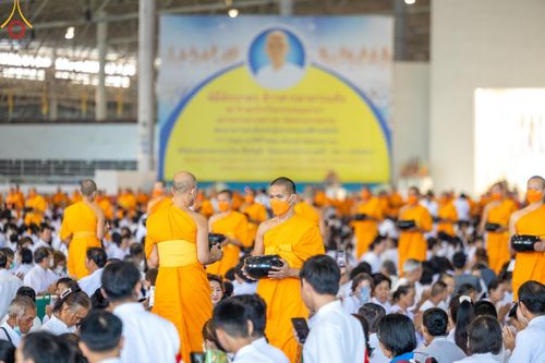 ภาพ No.126521:พิธีตักบาตร ในวันอาทิตย์ต้นเดือนที่ 3 มีนาคม พ.ศ. 2567 ณ บ้านแก้วเรือนทองคุณยายฯ วัดพระธรรมกาย