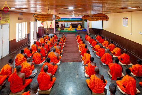 ภาพ No.225582:วันที่ 1 พฤษภาคม พ.ศ. 2568 พิธีเปิดโครงการ สยาม-ลังกา ธรรมยาตรา ฉลองเทศกาลวิสาขบูชาแห่งชาติ ศรีลังกา  และ บูชาธรรม 81 ปี หลวงพ่อธัมมชโย