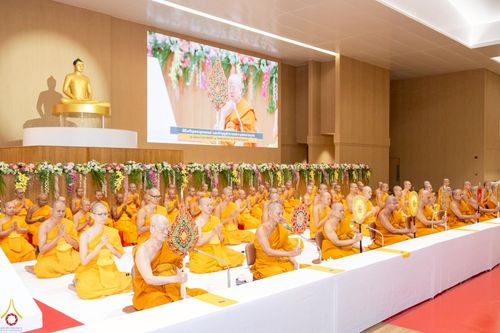 ภาพ No.234925:พิธีเจริญพระพุทธมนต์ ปฎิบัติธรรมเจริญสมาธิภาวนา และพิธีทำบุญตักบาตร เพื่อถวายเป็นพระราชกุศลแด่พระบาทสมเด็จพระวชิรเกล้าเจ้าอยู่หัว เนื่องในโอกาสวันเฉลิมพระชนมพรรษา 28 กรกฎาคม พ.ศ. 2568 ณ ห้องแก้วสารพัดนึก 2 วัดพระธรรมกาย อ.คลองหลวง จ.ปทุมธานี