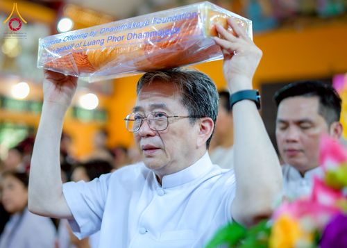 ภาพ No.274116:วันที่ 23 พฤศจิกายน พ.ศ. 2568 ประธานมูลนิธิธรรมกาย ถวายปัจจัยสมทบกฐินแด่ วัดเทียนเวียนเฟื้อกเซิน ศูนย์วิปัสสนาที่มีชื่อเสียง มากกว่า 50 ปีในเวียดนาม