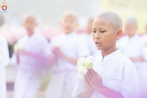 ภาพ No.133723:พิธีเวียนประทักษิณและพิธีวันทาเจดีย์ โครงการบรรพชาสามเณร ฟื้นฟูพระพุทธศาสนาทั่วไทย ณ วัดพระธรรมกาย วันเสาร์ที่ 6 เมษายน พ.ศ. 2567