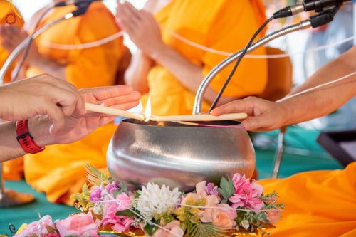 ภาพ No.92714:พิธีทอดกฐินวัดศรีวรรณวนาราม จ.ปทุมธานี และพิธีอัญเชิญพระสารีริกธาตุ วันที่ 4 พฤศจิกายน พ.ศ. 2566