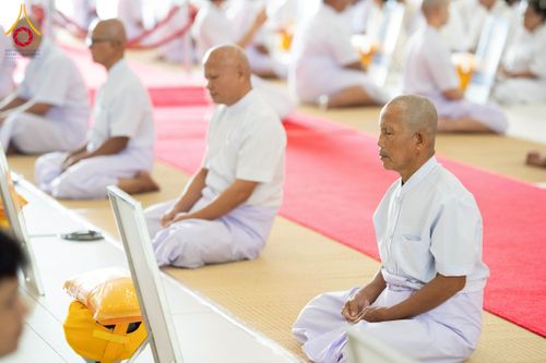 ภาพ No.244692:วันเสาร์ที่ 6 กันยายน พ.ศ. 2568 พิธีขอขมา-รับผ้าไตรของนาคธรรมทายาท โครงการอุปสมบทหมู่บูชาธรรมครบรอบ 108 ปี  วันครูผู้ค้นพบวิชชาธรรมกาย ณ โบสถ์พระไตรปิฎก วัดพระธรรมกาย