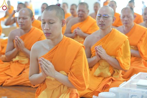 ภาพ No.147754:พิธีถวายภัตตาหารเมนูสวรรค์ ในพรรษาแห่งการเข้าถึงธรรม วันเสาร์ที่ 10 สิงหาคม พ.ศ. 2567 ณ หอฉันคุณยายอาจารย์ฯ วัดพระธรรมกาย