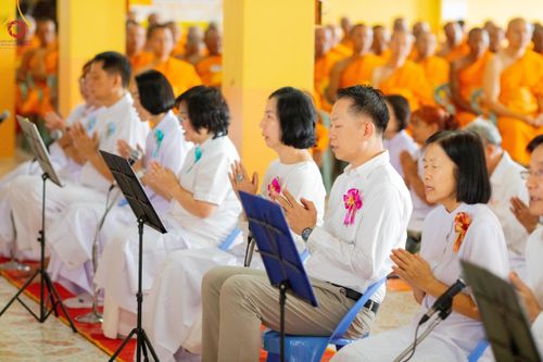 ภาพ No.192136:พิธีทอดผ้าป่าทำนุบำรุงศาสนสถาน ณ วัดนราภิรมย์ ตำบลนราภิรมย์ อำเภอบางเลน จังหวัดนครปฐม ในโครงการธรรมยาตรา กตัญญูบูชา มหาปูชนียาจารย์ พระมงคลเทพมุนี(สด จนฺทสโร) พระผู้ปราบมาร อนุสรณ์สถาน 7 แห่ง ปีที่ 13 วันที่ 9 มกราคม พ.ศ. 2568