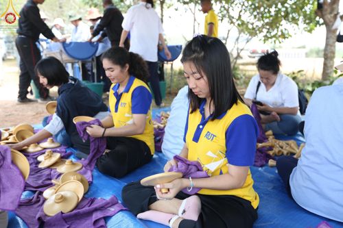 ภาพ No.127456:V.31 ทุ่มเทเพื่อบางกล่ำ การเตรียมงานของเจ้าหน้าที่หน่วยงานต่างๆ  เพื่องานธรรมยาตราอัญเชิญพระบรมสารีริกธาตุ ประดิษฐาน ณ มหารัตนเจดีย์สิริปทุมสวรรค์ (เจดีย์อริยพุทธะ 5 พระองค์) ณ ศูนย์ปฏิบัติธรรมภาคใต้ อ.บางกล่ำ จ.สงขลา ระหว่างวันที่ 9-10 มีนาคม พ.ศ. 2567