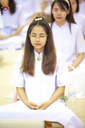 ภาพ No.209543:วันอาทิตย์ที่ 2 มีนาคม พ.ศ. 2568 พิธีบูชาข้าวพระ ณ สภาธรรมกายสากล วัดพระธรรมกาย