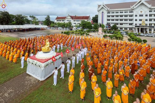 ภาพ No.239180:วันอาทิตย์ที่ 17 สิงหาคม พ.ศ. 2568 พิธีอัญเชิญรูปเหมือนพระมงคลเทพมุนี (สด จันทสโร) ณ ศาลากลางจังหวัดเลย ถึงลานพญานาค สวนสาธารณะกุดป่อง อ.เมือง จ.เลย