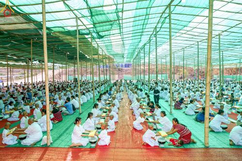 ภาพ No.63007:Photo Story  มหัศจรรย์วัดดงดินแดง Episode 2 โครงการบรรพชาอุปสมบทหมู่ ฟื้นฟูพระพุทธศาสนาทั่วไทย ณ วัดดงดินแดง อ.อมก๋อย จ.เชียงใหม่ วันที่ 3 เมษายน พ.ศ. 2567