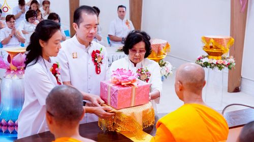 ภาพ No.239684:วันอาทิตย์ ที่ 17 สิงหาคม พ.ศ. 2568 พิธีทอดผ้าป่าฉลองครบรอบ 27 ปี วัดพระธรรมกายซีแอตเติล รัฐวอชิงตัน ประเทศสหรัฐอเมริกา