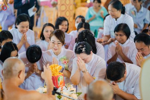 ภาพ No.166759:พิธีทอดกฐิน ณ วัดเขาดินมังกรทอง อ.บ่อทอง จ.ชลบุรี  ในโครงการกฐินสามัคคีทั่วไทย 30,000 วัด บูชาธรรม 80 ปี หลวงพ่อธัมมชโย โดยคณะศิษยานุศิษย์วัดพระธรรมกาย วันที่ 23 ตุลาคม พ.ศ. 2567