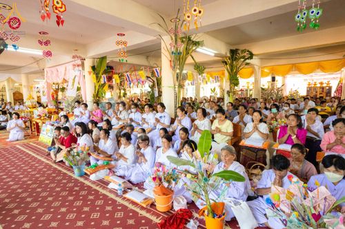 ภาพ No.171711:พิธีทอดกฐิน ณ วัดมหาโพธิ์ จ.ลพบุรี ในโครงการกฐินสามัคคีทั่วไทย 30,000 วัด บูชาธรรม 80 ปี หลวงพ่อธัมมชโย โดยคณะศิษยานุศิษย์วัดพระธรรมกาย วันที่ 27 ตุลาคม พ.ศ. 2567