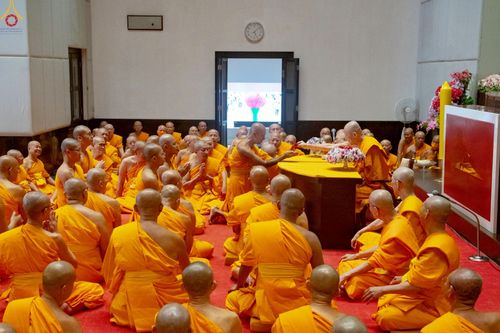 ภาพ No.250641:วันอังคารที่ 7 ตุลาคม พ.ศ. 2568 พิธีมหาปวารณาออกพรรษา ณ โบสถ์พระไตรปิฎก วัดพระธรรมกาย