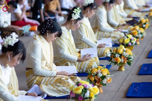 ภาพ No.100046:พิธีทอดผ้าป่า เมียนมาร์ และพิธีสวดธรรมจักร ครั้งที่ 5 ประจำปี พ.ศ. 2566 วันอาทิตย์ที่ 3 ธันวาคม พ.ศ. 2566