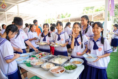 ภาพ No.103462:วันรวมพลังเด็กดี V-Star ผู้นำฟื้นฟูศีลธรรมโลก จังหวัดเชียงรายและจังหวัดพะเยา ณ ศูนย์ปฏิบัติธรรมจังหวัดเชียงราย วันที่ 2 ธันวาคม พ.ศ. 2566