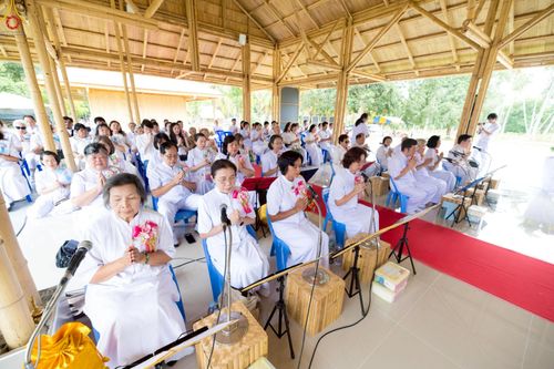 ภาพ No.263196:วันที่ 18 ตุลาคม พ.ศ. 2568 พิธีทอดกฐินสามัคคีเพื่อซื้อที่ดิน  สร้างอาคารครัวและโรงอาหาร  ห้องน้ำพร้อมโรงซักตากชาย-หญิง  และพิธีทอดกฐินสามัคคีทั่วไทย 30,000 วัด  ศูนย์ปฏิบัติธรรมนานาชาติทุ่งแสงธรรม  (Moonastery Meditation Center) ต.แสงอรุณ อ.ทับสะแก จ.ประ