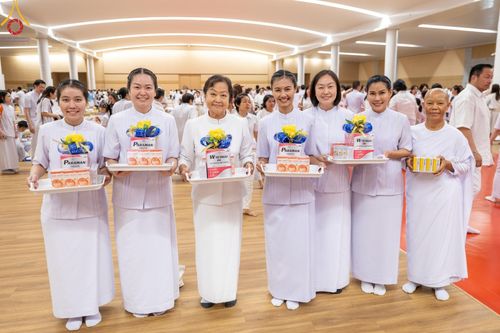 ภาพ No.149068:พิธีถวายคิลานเภสัชและอุปกรณ์ทางการแพทย์ เนื่องในวันธรรมชัย วันอาทิตย์ที่ 18 สิงหาคม พ.ศ. 2567 ณ ห้องแก้วสารพัดนึก 2 สภาธรรมกายสากล วัดพระธรรมกาย