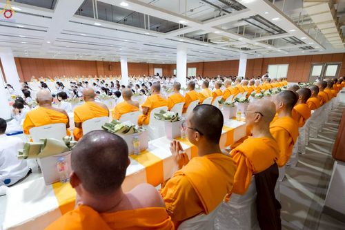 ภาพ No.228223:วันอาทิตย์ที่ 1 มิถุนายน พ.ศ.2568 พิธีถวายมหาสังฆทานพระ 100 รูป สโมสรซุปเปอร์คิดส์ ปีที่ 6 ณ ห้อง SPD 8 สภาธรรมกายสากล วัดพระธรรมกาย