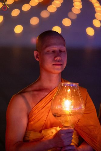 ภาพ No.125020:พิธีเวียนประทักษิณและจุดมาฆประทีป (ชุดที่ 2) ในวันมาฆบูชา เสาร์ที่ 24 กุมภาพันธ์ พ.ศ. 2567 ณ พระมหาธรรมกายเจดีย์ วัดพระธรรมกาย