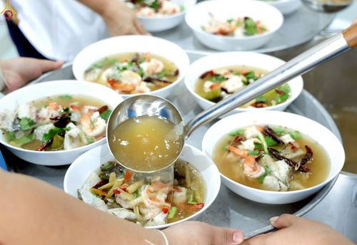 ภาพ No.230426:วันที่ 28 มิถุนายน พ.ศ. 2568 พิธีถวายภัตตาหารเมนูสวรรค์ เพื่อการบรรลุธรรม ณ หอฉันคุณยายอาจารย์ฯ วัดพระธรรมกาย