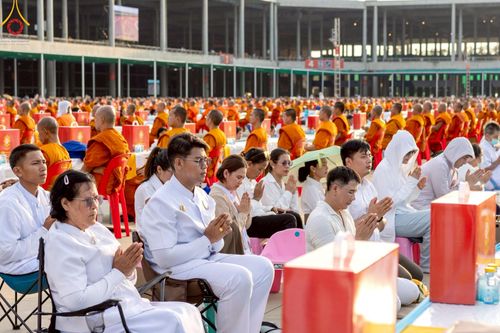 ภาพ No.219584:วันอังคารที่ 22 เมษายน พ.ศ. 2568 พิธีถวายมหาสังฆทานคณะสงฆ์ 40,000 กว่าวัดทั่วประเทศ เนื่องในวันคุ้มครองโลก ณ วัดพระธรรมกาย จ.ปทุมธานี