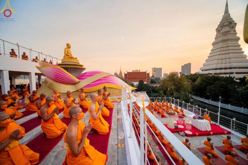 ภาพ No.119168:พิธีจุดประทีปถวายเป็นพุทธบูชา และบูชาธรรมมหาปูชนียาจารย์ พระมงคลเทพมุนี(สด จนฺทสโร) ในโครงการธรรมยาตราฯ วันที่ 26 มกราคม พ.ศ. 2567 ณ อาคารธรรมยาตรา กตัญญูบูชามหาปูชนียาจารย์ ตรงข้ามวัดปากน้ำภาษีเจริญ จ.กรุงเทพมหานคร