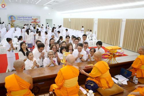 ภาพ No.258616:วันที่ 19 ตุลาคม พ.ศ. 2568 พิธีทอดกฐินสามัคคีทั่วไทย 30,000 วัด โดยคณะศิษยานุศิษย์ บูชาธรรม 81 ปี หลวงพ่อธัมมชโย ณ ศูนย์ปฎิบัติธรรมน้ำใสใจสว่าง  เขตบางกอกน้อย กรุงเทพมหานคร