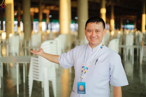 ภาพ No.320042:วันที่ 6 เมษายน พ.ศ.2569 ทีมจัดภัตตาหารประชุมเตรียมงานถวายมหาสังฆทาน 40,000 กว่าวัดทั่วประเทศ บูชาธรรม 82 ปี หลวงพ่อธัมมชโย