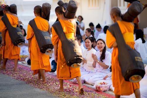 ภาพ No.295250:วันที่ 16 มกราคม พ.ศ. 2569 พิธีต้อนรับพระธรรมยาตรา อนุสรณ์สถานลำดับที่ 4 (ภาพชุดที่ 2) สถานที่เกิดด้วยกายธรรม ณ วัดโบสถ์บน ต.บางคูเวียง จ.นนทบุรี ในโครงการธรรมยาตรา กตัญญูบูชา มหาปูชนียาจารย์ พระมงคลเทพมุนี(สด จนฺทสโร) พระผู้ปราบมาร อนุสรณ์สถาน 7 แห่ง ปี