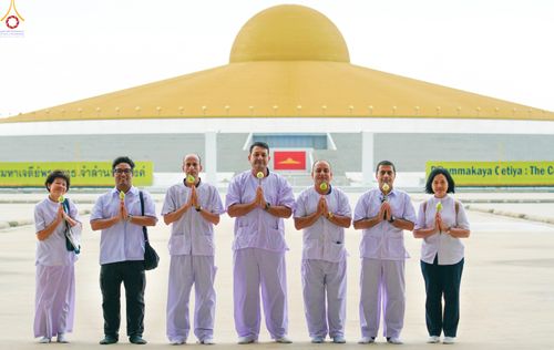 ภาพ No.345189:วันที่ 7 - 19 สิงหาคม พ.ศ.2569 ต้อนรับชาวต่างชาติเยี่ยมชมวัดพระธรรมกาย
