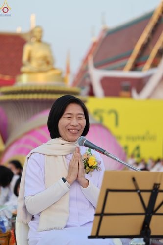 ภาพ No.294377:วันที่ 14 มกราคม พ.ศ. 2569 พิธีตักบาตรพระธรรมยาตรา ณ วัดสองพี่น้อง ต.ต้นตาล อ.สองพี่น้อง จ.สุพรรณบุรี ในโครงการธรรมยาตรา กตัญญูบูชา มหาปูชนียาจารย์ พระมงคลเทพมุนี(สด จนฺทสโร) พระผู้ปราบมาร อนุสรณ์สถาน 7 แห่ง ปีที่ 14