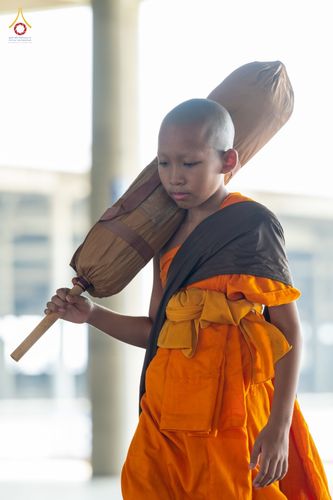 ภาพ No.81021:การฝึกเดินธุดงค์ของสามเณร ในโครงการบรรพชาสามเณรเพื่อฟื้นฟูพระพุทธศาสนาทั่วไทย ประจำปี 2566 ณ วิหารคดชั้น2 วัดพระธรรมกาย