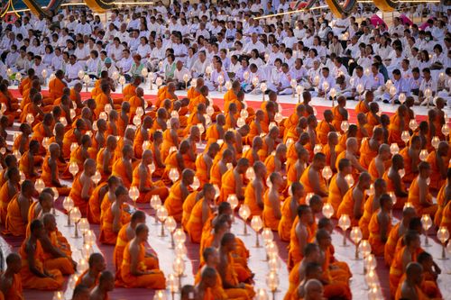 ภาพ No.302233:วันที่ 23 มกราคม พ.ศ. 2569 พิธีจุดประทีปธรรมถวายเป็นพุทธบูชา (ภาพชุดที่ 2) และบูชาธรรมมหาปูชนียาจารย์  ณ อนุสรณ์สถานลำดับที่ 5 สถานที่เผยแผ่วิชชาธรรมกายครั้งแรก อนุสรณ์สถานบางปลา วัดบางปลา อำเภอบางเลน จังหวัดนครปฐม ในโครงการธรรมยาตรา กตัญญูบูชา มหาปูชนีย