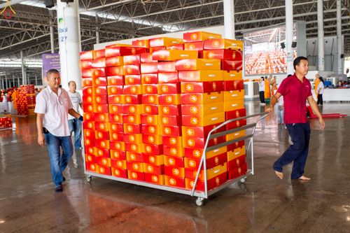 ภาพ No.320608:วันที่ 10 เมษายน พ.ศ.2569 การเตรียมกล่องไทยธรรม เพื่องานถวายมหาสังฆทาน 40,000 กว่าวัดทั่วประเทศ วันคุ้มครองโลก 22 เมษายน พ.ศ.2569 วัดพระธรรมกาย