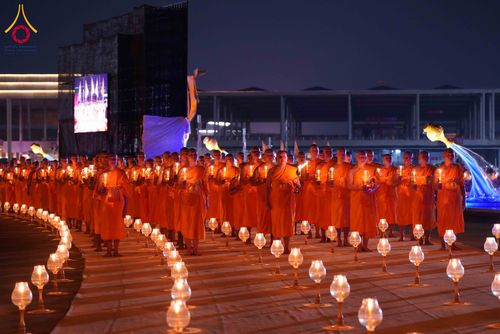 ภาพ No.312266:วันอังคารที่ 3 มีนาคม พ.ศ.2569 พิธีเวียนประทักษิณและจุดมาฆประทีป (ภาพชุดที่ 2) ณ ลานธรรมพระมหาธรรมกายเจดีย์ วัดพระธรรมกาย