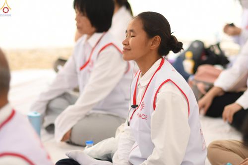 ภาพ No.306785:ภาพเบื้องหลังอาสาสมัครรวมใจ ชุดที่ 5 ในโครงการธรรมยาตรา กตัญญูบูชา มหาปูชนียาจารย์ พระมงคลเทพมุนี(สด จนฺทสโร) พระผู้ปราบมาร อนุสรณ์สถาน 7 แห่ง ปีที่ 14