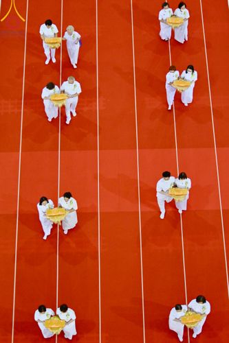 ภาพ No.86299:วันธรรมชัย ปีที่ 55 พิธีทอดผ้าป่ากฐินสมทบครั้งที่1, พิธีเจริญพุทธมนต์ ลูกนิมิตมหาสมบัติฯ พิธีจุดประทีป,พิธีฉลองชัยสวดมนต์บทธัมมจักกัปปวัตนสูตร วันอาทิตย์ที่ 27 สิงหาคม พ.ศ.2566 ณ สภาธรรมกายสากล / มหารัตนวิหารคด วัดพระธรรมกาย