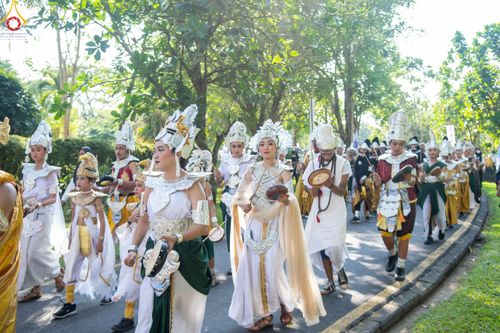 ภาพ No.81982:พิธีจุดวิสาขประทีป 22,000 ดวงและโคมลอย 3,000 ดวง ( Festival  lampion Vesak Indonesia) ณ มหาเจดียบรมพุทโธ อินโดนีเซีย  วันอาทิตย์ที่ 4 มิ.ย. พ.ศ.2566