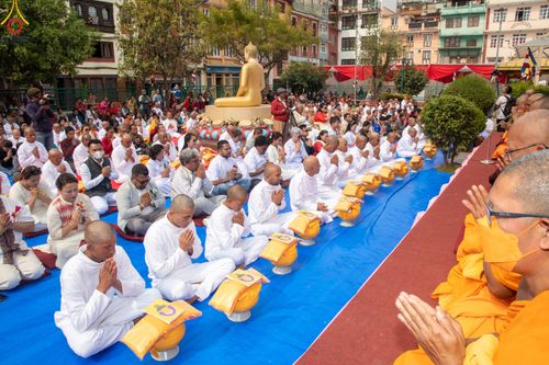 ภาพ No.77627:พิธีตัดปอยผมและปลงผมนาคธรรมทายาท ในโครงการบรรพชาสามเณรหมู่ ประเทศเนปาล วันที่ 11 มีนาคม พ.ศ.2566
