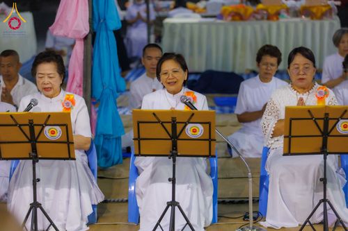 ภาพ No.298481:วันที่ 20 มกราคม พ.ศ. 2569 พิธีถวายภัตตาหารเป็นสังฆทาน แด่พระธรรมยาตรา ณ อนุสรณ์สถานบางปลา วัดบางปลา อำเภอบางเลน จังหวัดนครปฐม ในโครงการธรรมยาตรา กตัญญูบูชา มหาปูชนียาจารย์ พระมงคลเทพมุนี(สด จนฺทสโร) พระผู้ปราบมาร อนุสรณ์สถาน 7 แห่ง ปีที่ 14