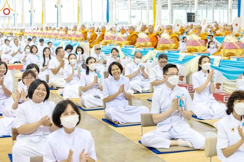 ภาพ No.85296:พิธีมุทิตาสักการะพระภิกษุ ผู้สอบได้เปรียญธรรม ๙ ประโยคระดับโลก, พิธีมอบโล่เกียรติยศและทุนการศึกษา สำนักเรียนบาลีดีเด่นทั่วประเทศ ในวันสมาธิโลก อาทิตย์ที่ 6 สิงหาคม พ.ศ. 2566 ณ สภาธรรมกายสากล วัดพระธรรมกาย