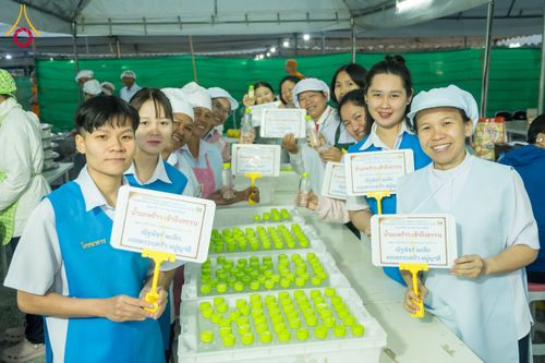 ภาพ No.290755:วันที่ 9 มกราคม พ.ศ. 2569 พิธีถวายภัตตาหารเป็นสังฆทาน แด่พระธรรมยาตรา ณ อนุสรณ์สถานคลองบางนางแท่น อ.สามพราน จ.นครปฐม ในโครงการธรรมยาตรา กตัญญูบูชา มหาปูชนียาจารย์ พระมงคลเทพมุนี(สด จนฺทสโร) พระผู้ปราบมาร อนุสรณ์สถาน 7 แห่ง ปีที่ 14