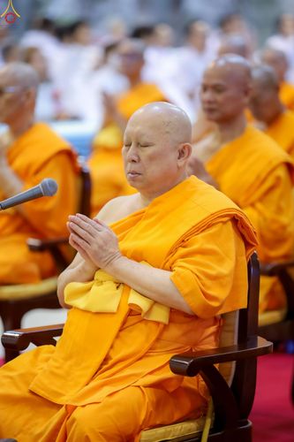 ภาพ No.345511:วันพฤหัสบดีที่ 27 สิงหาคม พ.ศ.2569 พิธีภาคสาย ปฏิบัติธรรมร่วมกัน เนื่องในวันธรรมชัย ณ สภาธรรมกายสากล วัดพระธรรมกาย