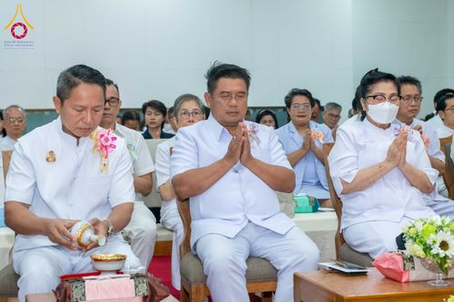 ภาพ No.314717:วันเสาร์ที่ 21 มีนาคม พ.ศ. 2569 พิธีบำเพ็ญกุศล คุณพ่อณรงค์ จินตมากุล  สิริอายุ 99 ปี 11 เดือน โยมบิดา พระครูปลัดรัตนวีรวัฒน์ (รังสฤษดิ์ อิทฺธิจินตโก) ที่ปรึกษาเจ้าคณะจังหวัดปทุมธานี เจ้าอาวาสวัดพระธรรมกาย  ณ ห้องปลูกศรัทธา 2 วัดพระธรรมกาย ปทุมธานี